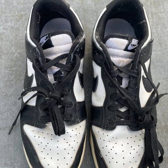 Used Nike Low Dunks Mens 8.5 Pandas - Picture 4 of 4